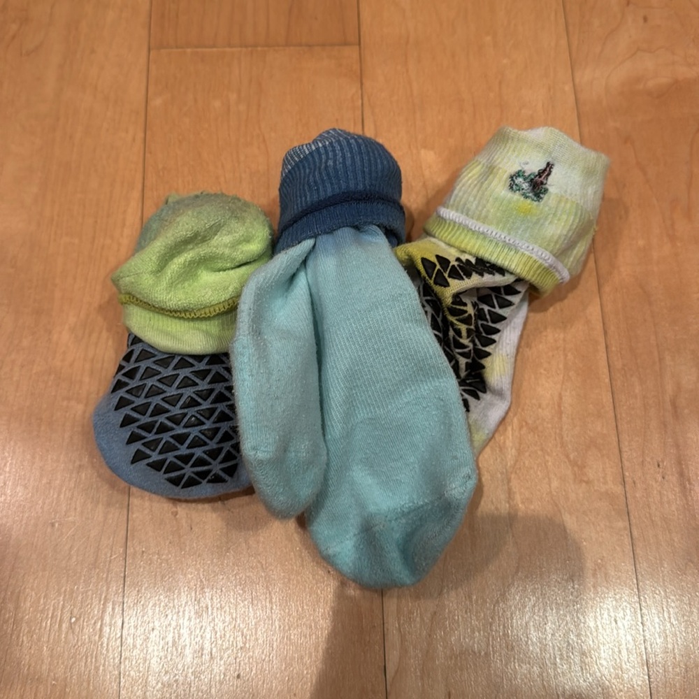 Pointe Studio Pilates / Barre Grip Socks — Set of 3